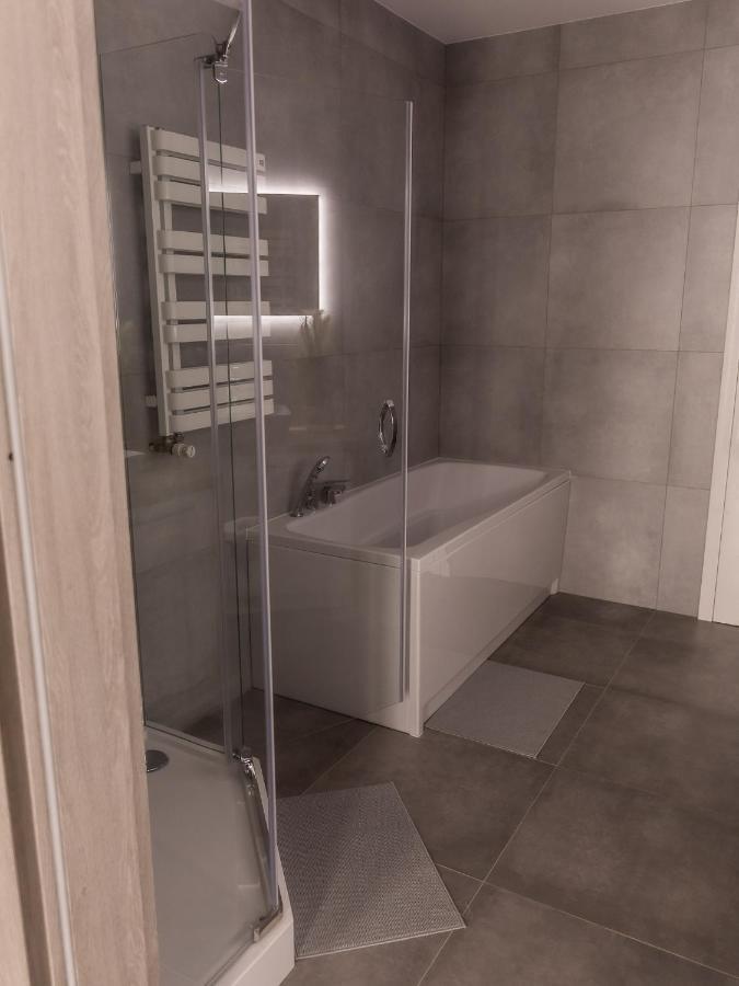 Apartament Pod Lasem Appartement Oldrzychowice Klodzkie Buitenkant foto