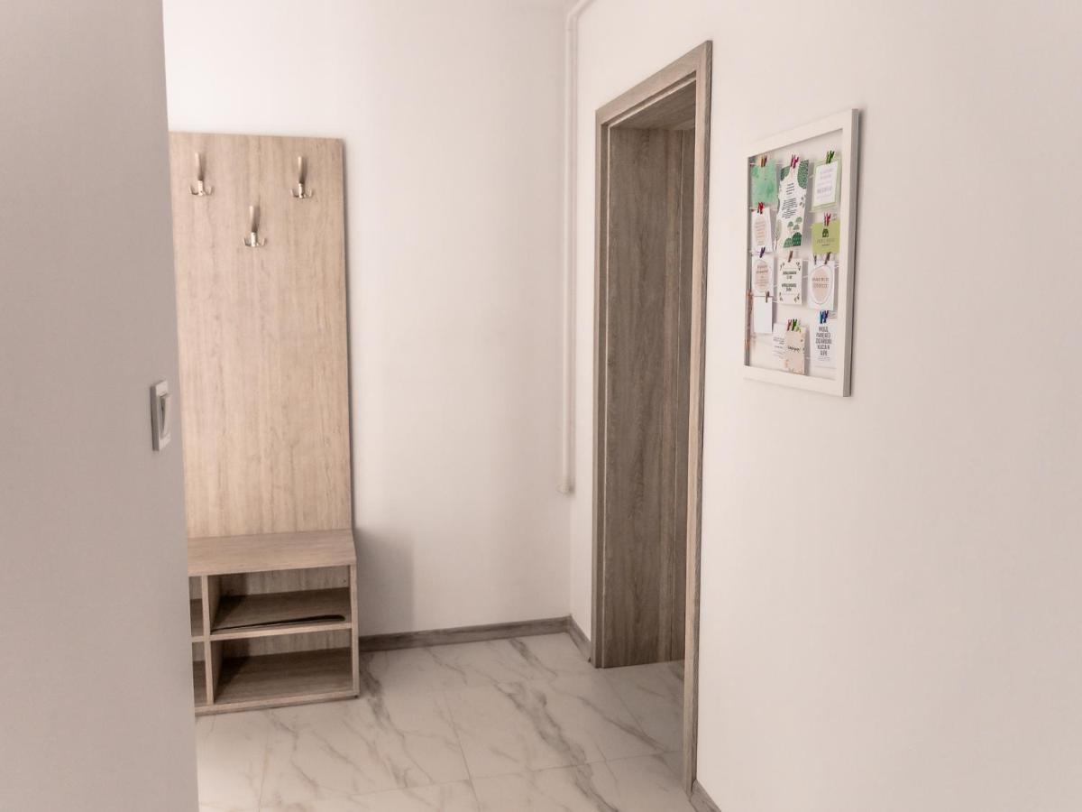 Apartament Pod Lasem Appartement Oldrzychowice Klodzkie Buitenkant foto